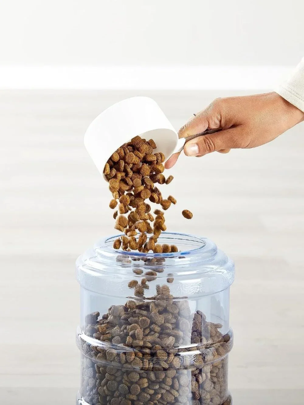 Gravity Pet Food Feeder for Dogs Cats 6 lb Gray Small New in Box Dispenser Bowls